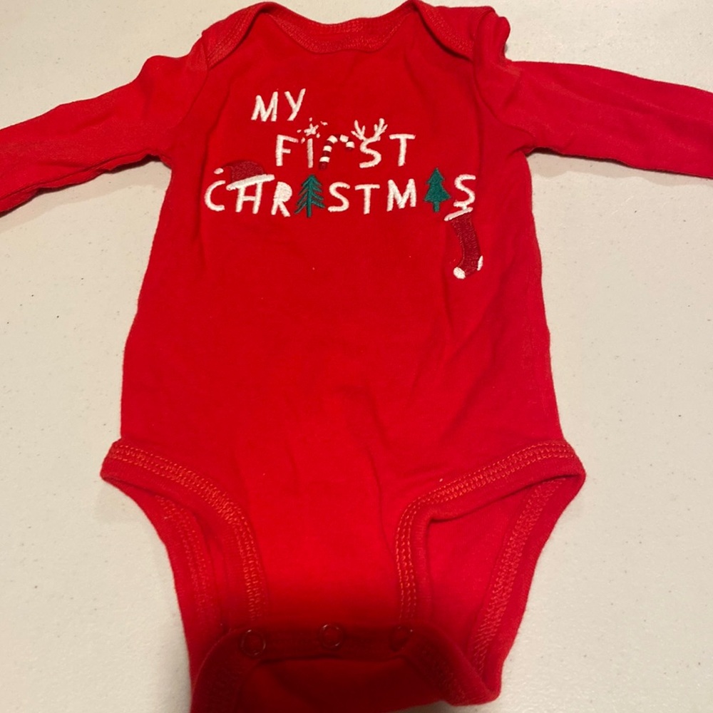 Ten 0-3 months baby girl outfits